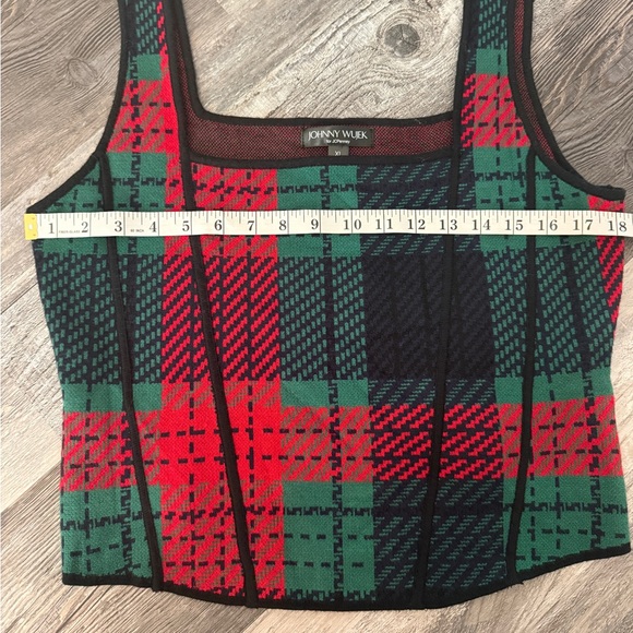 Johnny Wujek Women's Red and Green Plaid Crop Tank Top XL - Picture 4 of 5